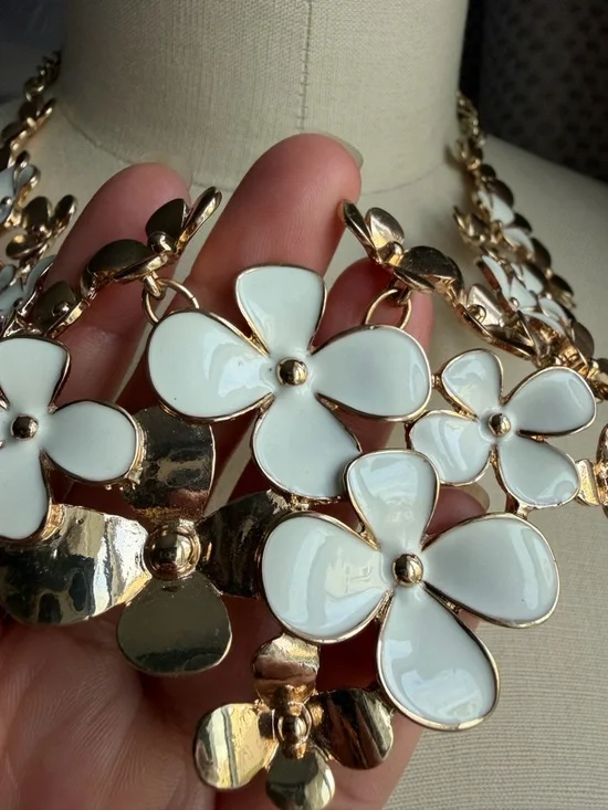 Fashion Elegant Gold & White Enameled Floral Bib 16” + 3” Extension Necklace - Picture 3 of 17
